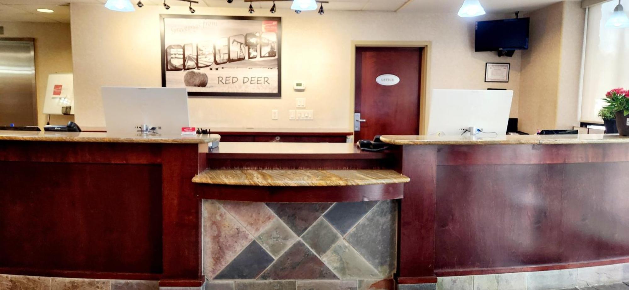 Park Hill Inn & Suite Red Deer Exterior photo